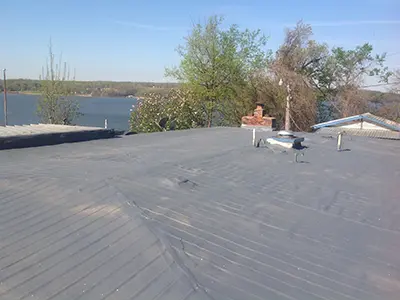 commercial-roofing-contractor-MO-Missouri-roof-maintenance-1